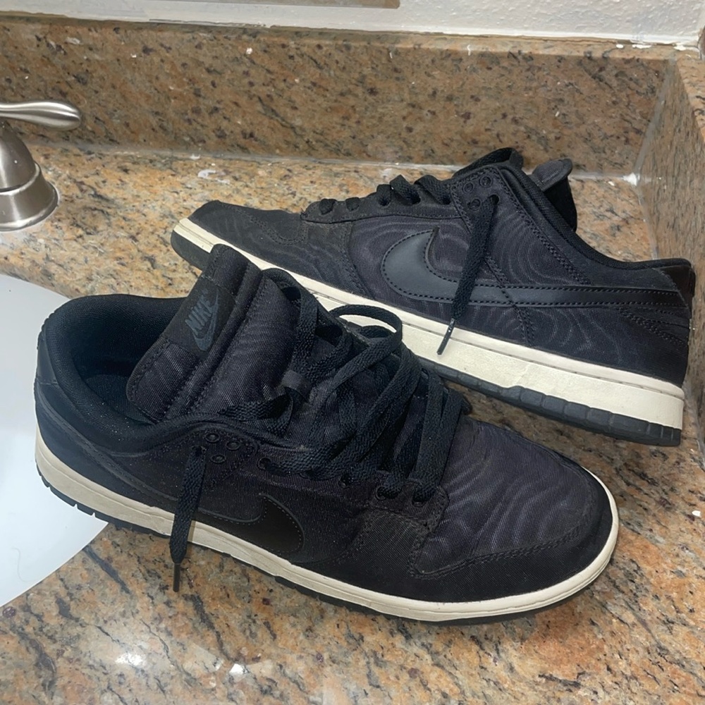 Nike Dunk Low Black Canvas